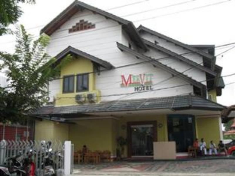 Mervit Hotel Padang  Exterior photo
