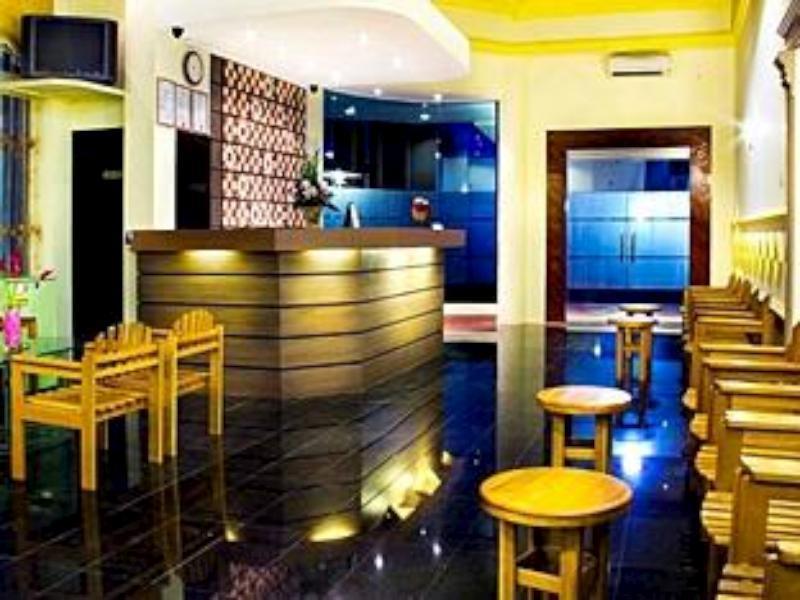 Mervit Hotel Padang  Exterior photo